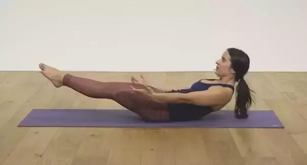 收腹每天必练8个动作,最瘦小腹的燃脂动作