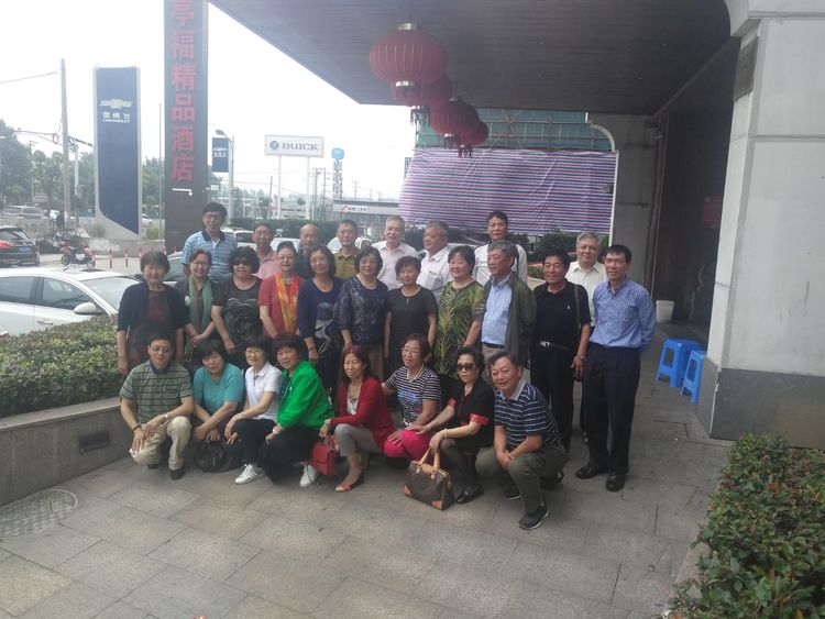 干岔子一，二队老知青久别重逢，共忆黑土情长