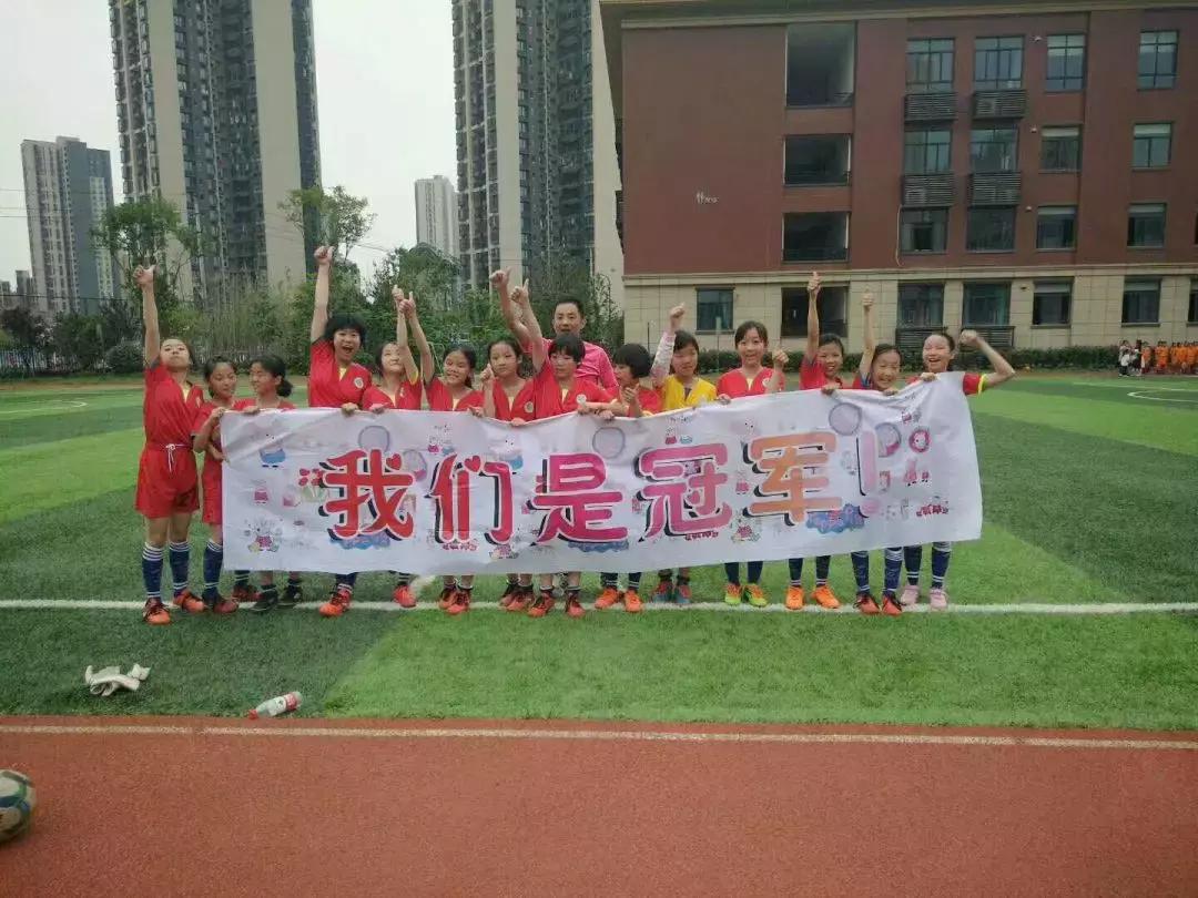 中国的c罗韦世豪,c罗第一次踢足球比赛