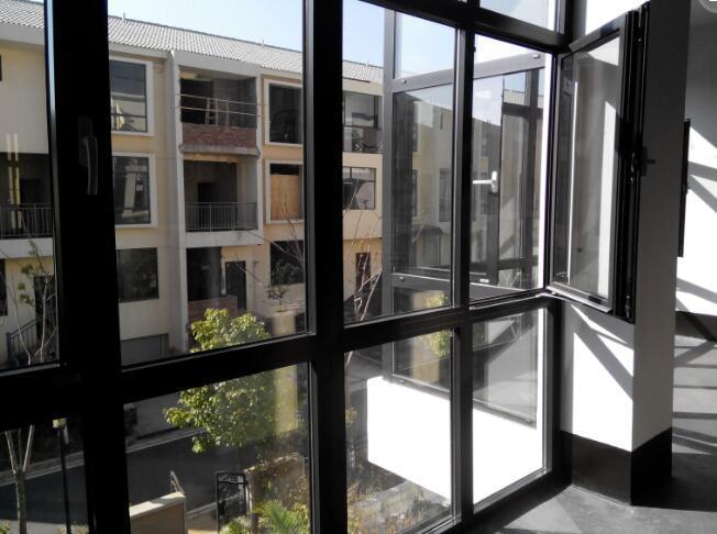 断桥铝门窗的断桥是什么意思,断桥门窗与不加断桥的区别