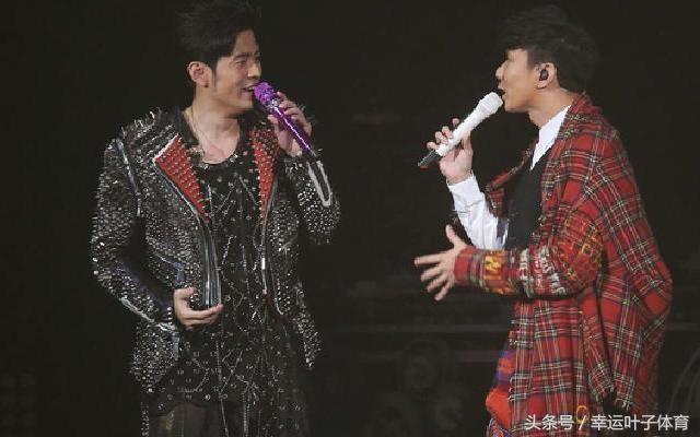 周董和蔡依林同唱,周杰伦和林俊杰谁的水平高