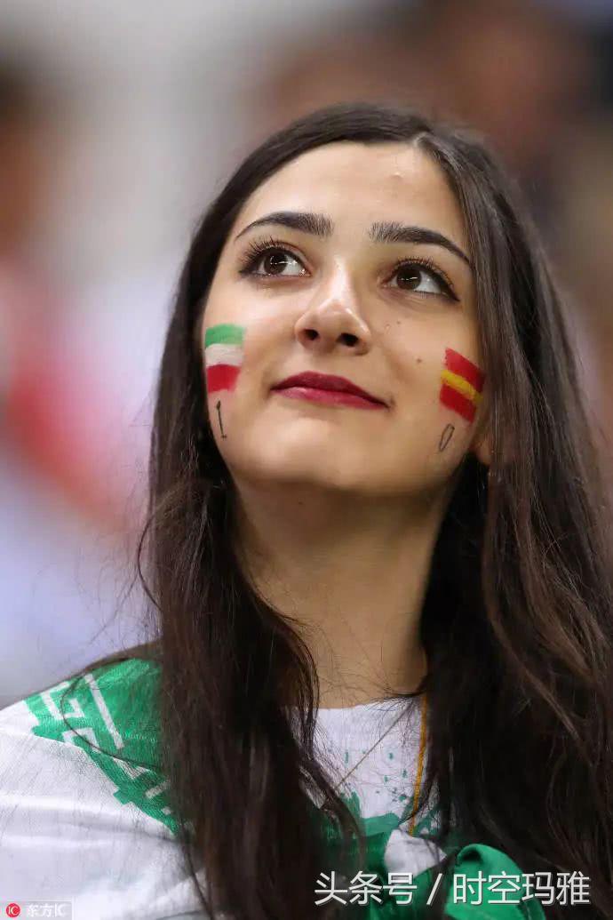 世界杯赛场那些高颜值女球迷瞬间,世界杯看台美女卡塔尔