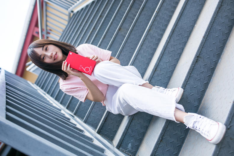 6.8寸刘海屏手机999,红米6pro刘海全面屏