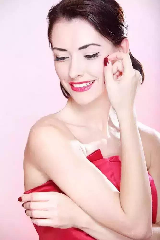 皮肤补水保湿的误区都有哪些,脸干补水保湿效果怎么样