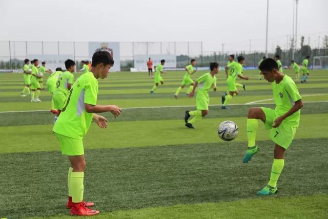 这场球的精彩不亚于世界杯丨奋进之笔“1+1”走进江苏②