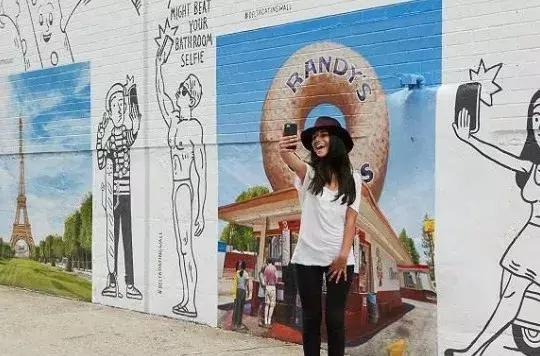 玩桌上足球赢1000元大奖！全城女生免费美甲！超多福利等你打卡