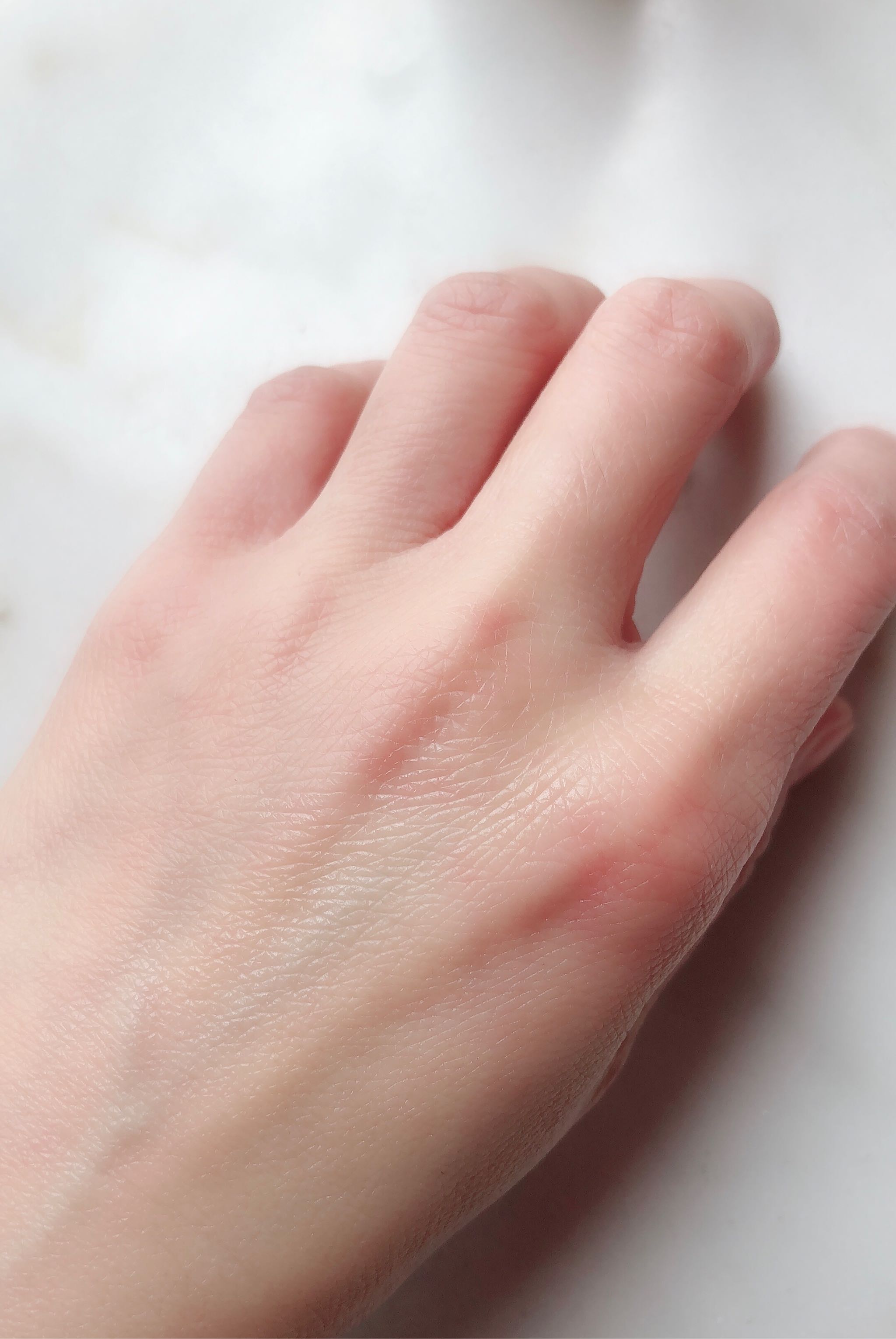 悦诗风吟是大牌吗,悦诗风吟身体精华乳怎么样