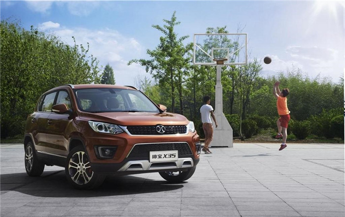 宝骏车靠边停车看点,新宝骏五座