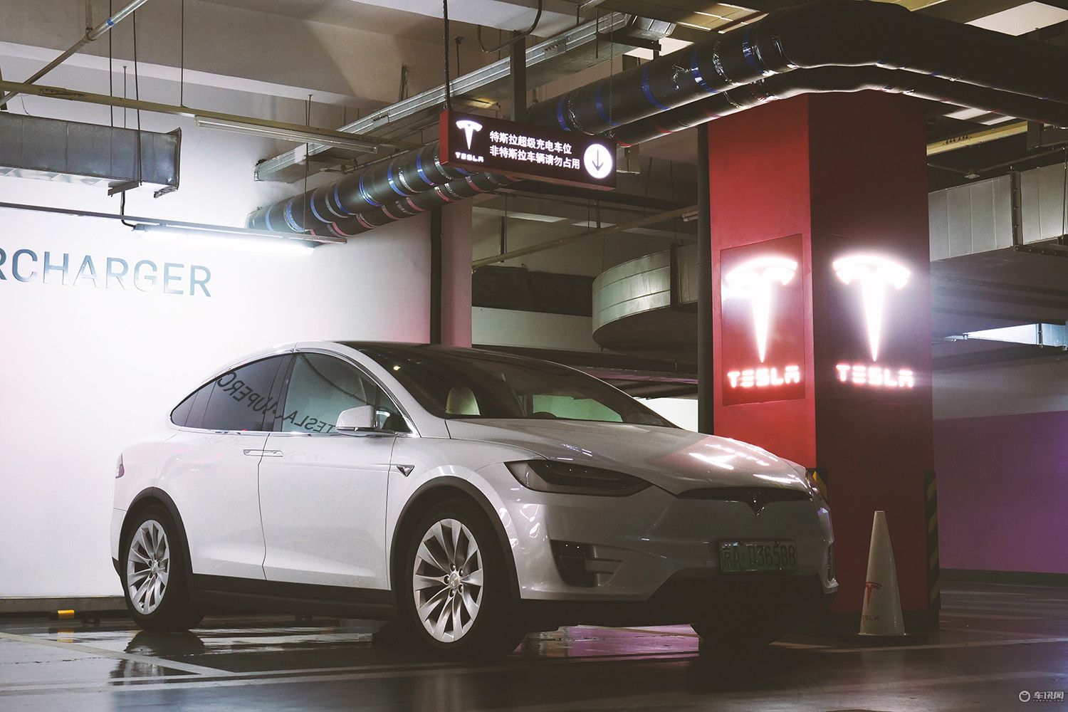 特斯拉modelx旅行,特斯拉modelx100d能跑多少公里