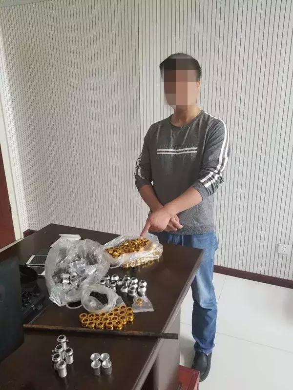 刑警支队破获一起网络贩枪案件,破获特大贩枪