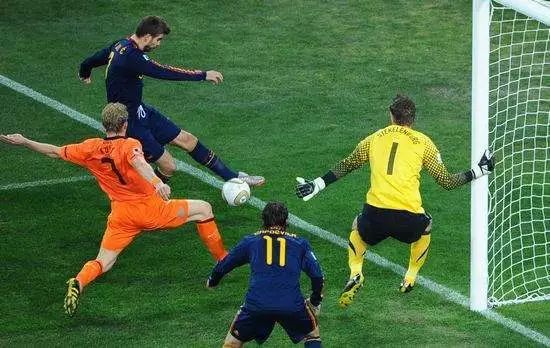 德国队惨遭淘汰：墨守成规只能失败？