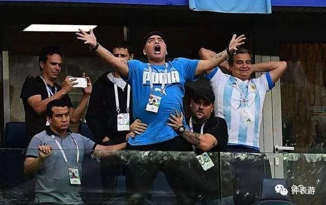 欧洲杯的球星都戴什么表,世界杯教练们戴什么表