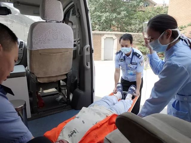 染上艾滋病24小时完成了自救,人工呼吸遇到艾滋病患者怎么办