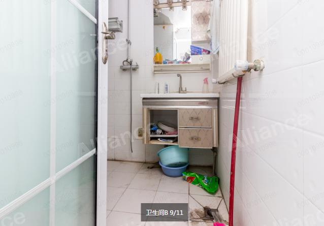 泰和苑三室两厅,泰和苑4楼80平米精装二室两厅