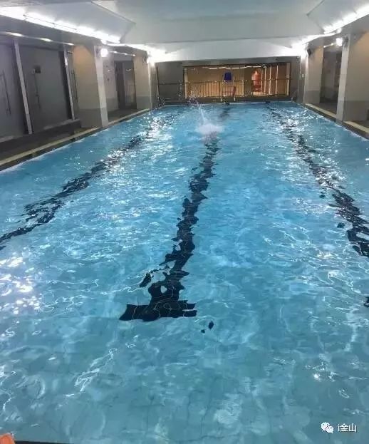 上海地区哪里有比较好的游泳场地,探访上海夏季游泳馆