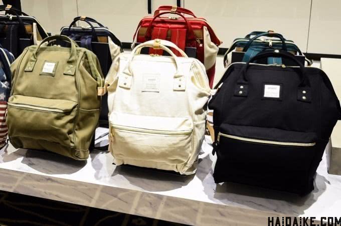 日本的袋子品牌“Anello”大阪旗舰店买“喉舌帆布背包”限量款