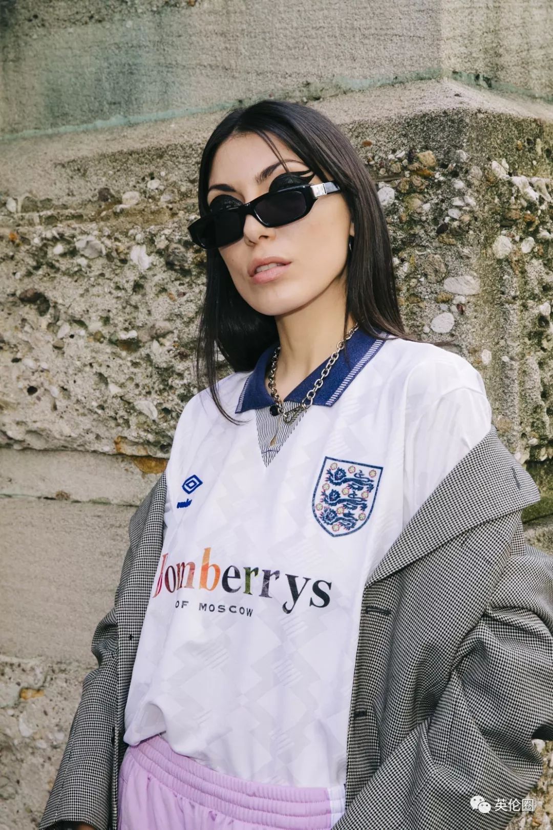 为了蹭世界杯热点，时尚杂志携手潮牌把魔爪伸向了球衣……