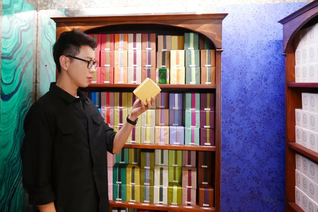 为什么法国女人更优雅,为什么法国牌子那么贵