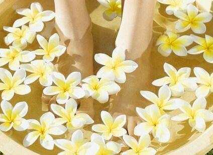 搞定脚臭问题,轻松治脚气三天见效