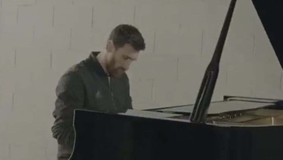 梅西30岁vs30岁c罗,梅西现状和c罗现状