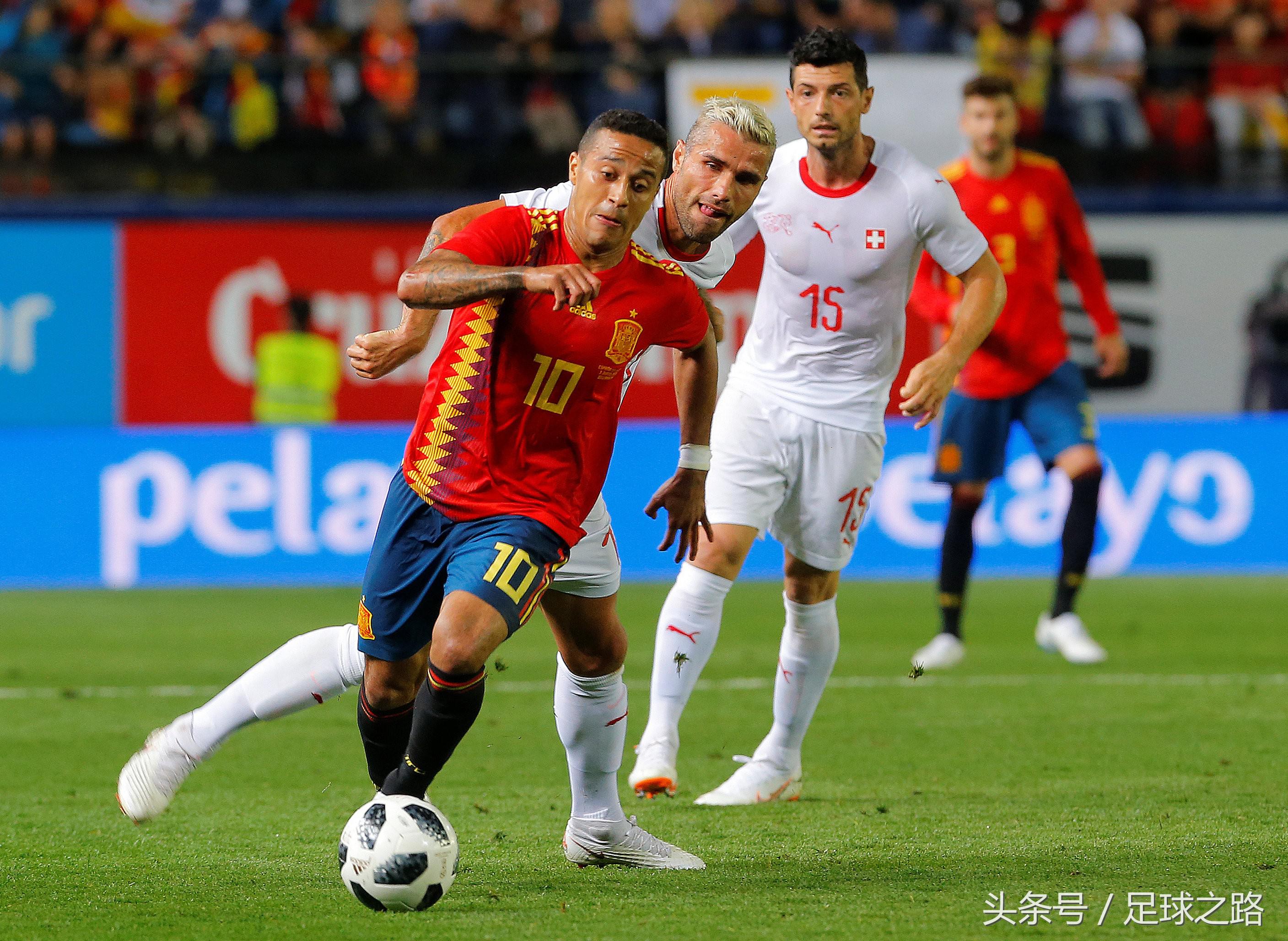 西班牙战术讲解视频,西班牙队的打法是不是防守反击