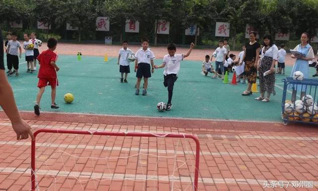 邓州市花洲实验小学新闻,邓州市花洲实验小学入队