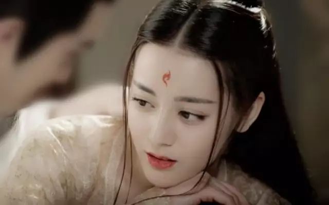 刘海剪毁了怎么重新剪八字刘海,刘海剪毁了又想剪新的刘海怎么办