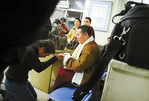 beyond黄家驹逝世30周年祭拜,beyond黄家驹逝世28周年纪念