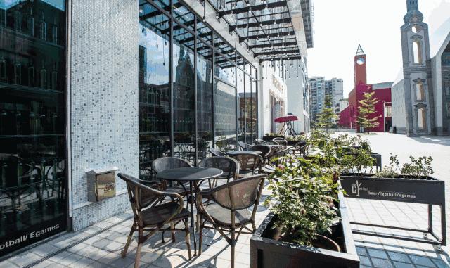 这该是佛山最独特的足球Pub,送完半打科罗娜还送鸡尾酒你点睇?