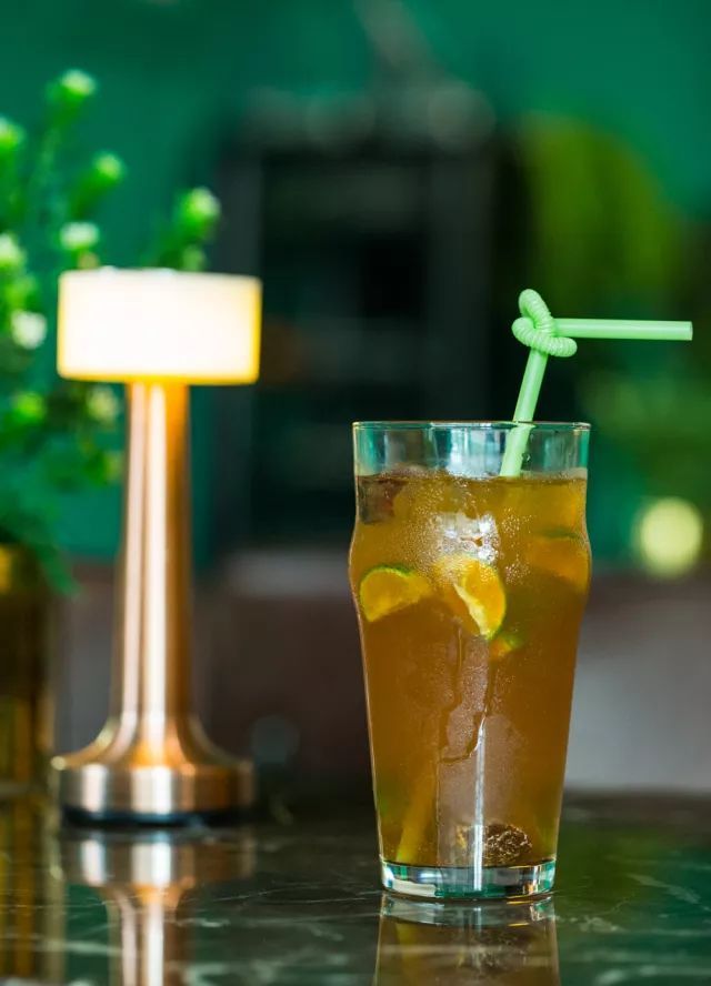 这该是佛山最独特的足球Pub,送完半打科罗娜还送鸡尾酒你点睇?