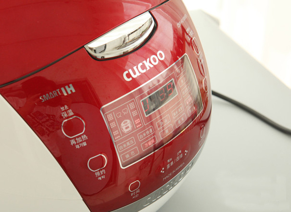 电饭煲蛋糕零失败的家常做法教程,电饭煲蛋糕的家常做法教程