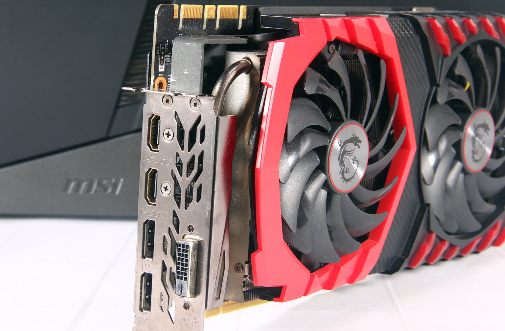 耿耿于怀，换上地表最强游戏显卡再战胆气寒