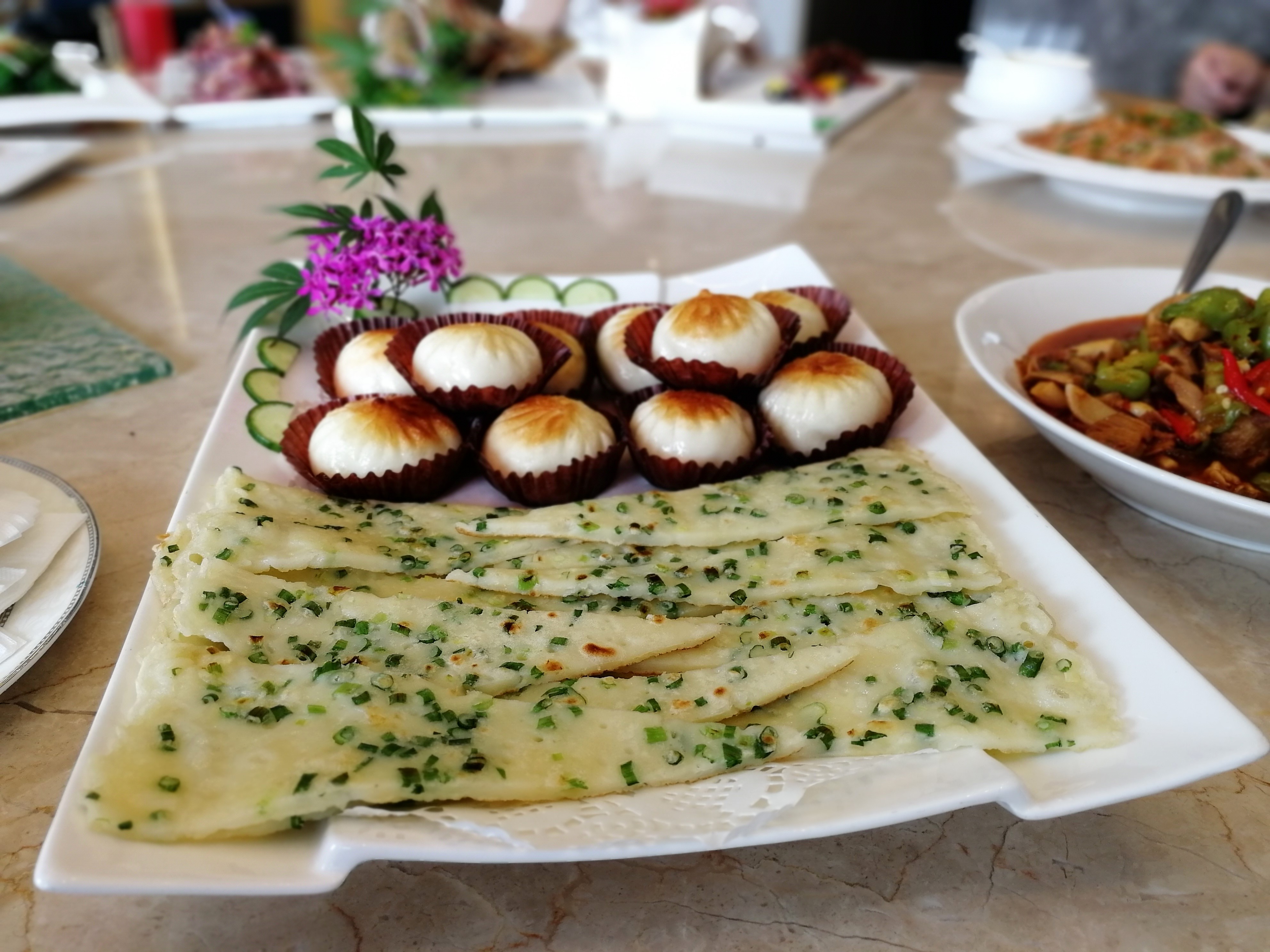 看花海，泡温泉，吃美食，周末就来这里！