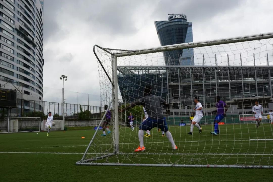 涓縿鍙嬭皧涓嶅彉涓囧彜闀块潚,涓嫃鍙嬭皧涓囧彜闀块潚瑙嗛