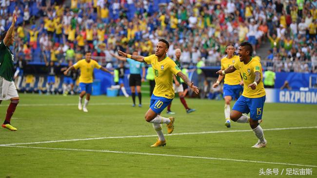 看傻！内马尔领奖竟被中国飞人摸屁股内马尔紧盯张培萌眼神亮了