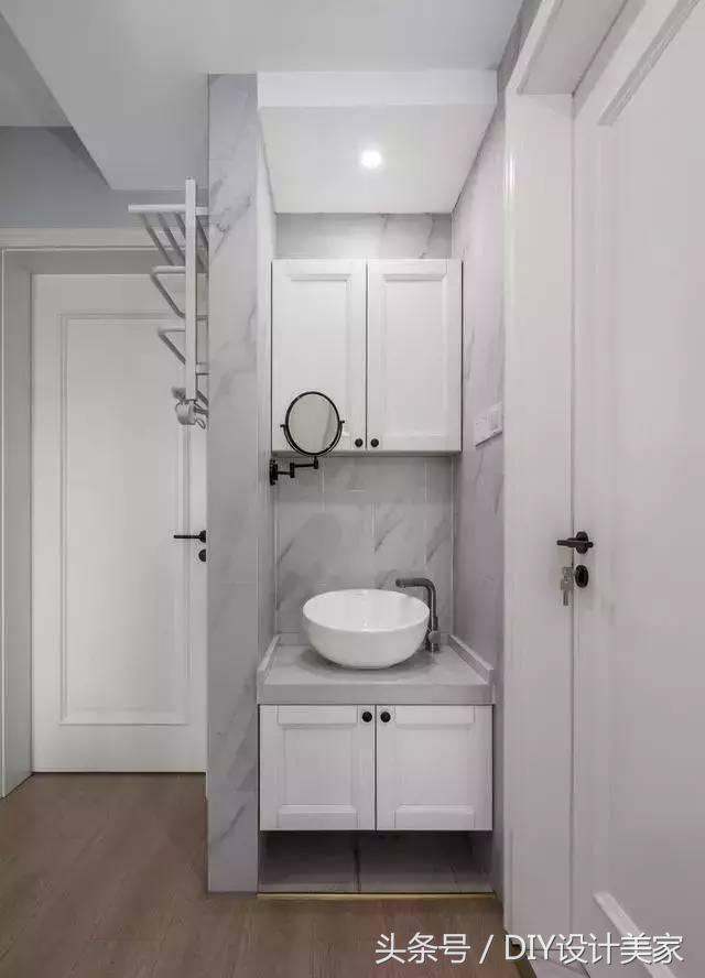 入户门正对卫生间门简单实用隔断,入户门正对卫生间门如何解决大图