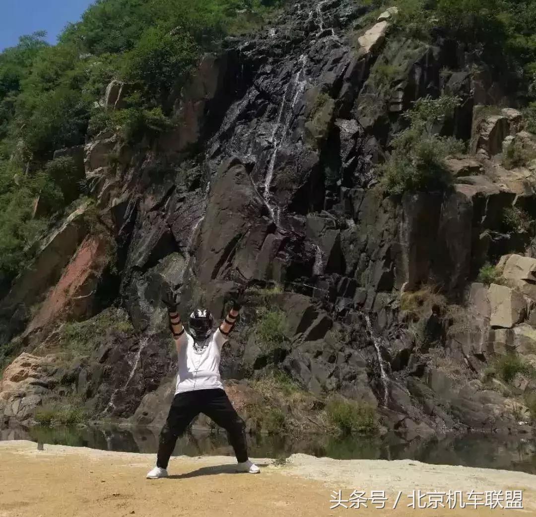 鎽╁弸鍏矾涓婂睍绀烘懇鎵樿溅甯呮皵鍗佽冻,鎽╁弸楠戣缇庢櫙瑙嗛