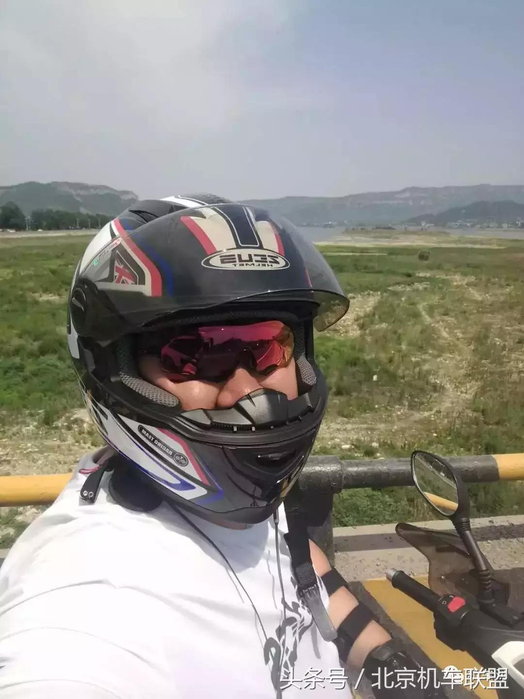 鎽╁弸鍏矾涓婂睍绀烘懇鎵樿溅甯呮皵鍗佽冻,鎽╁弸楠戣缇庢櫙瑙嗛