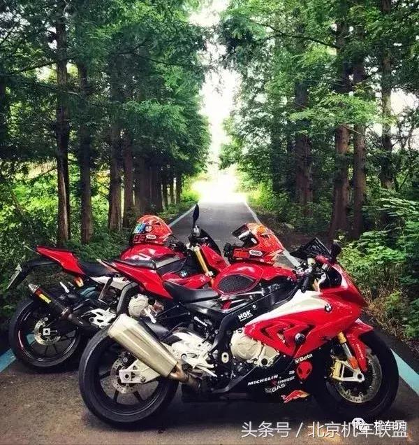 鎽╁弸鍏矾涓婂睍绀烘懇鎵樿溅甯呮皵鍗佽冻,鎽╁弸楠戣缇庢櫙瑙嗛