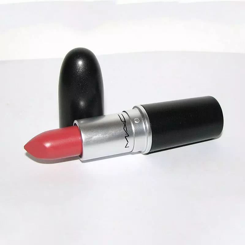 一只适合场合的口红很重要,不同口红适用的场合