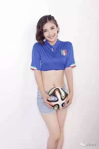 逛吃｜足球宝贝变身留俄食探笑成桃花眼跟着美女小姐姐吃遍世界杯