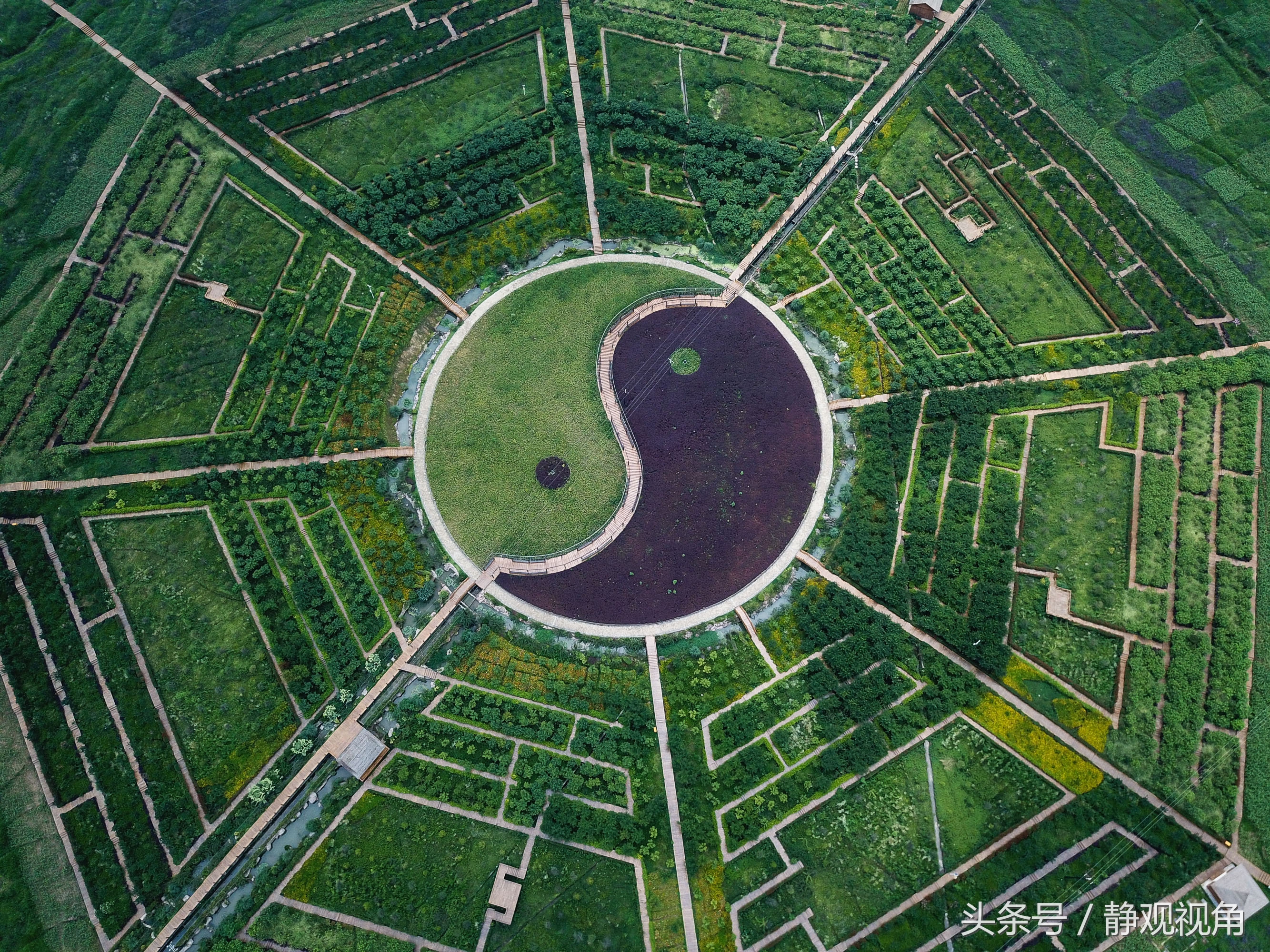 大地景观艺术村,大地景观农田