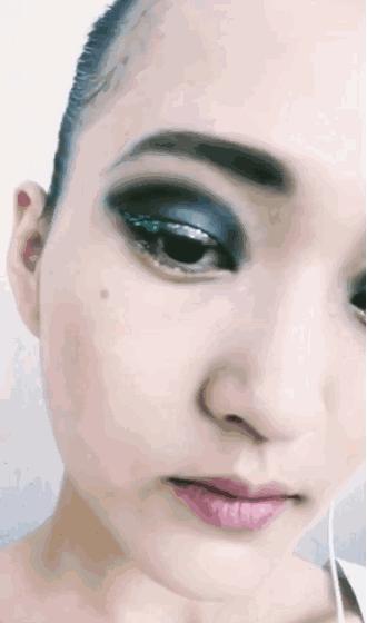 塞纳河倒映着埃菲尔铁塔,香奈儿的绝美高定