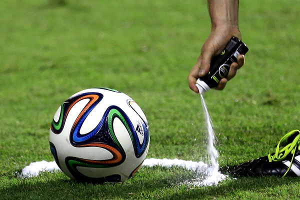 世界杯足球场喷雾剂,世界杯上的神奇操作