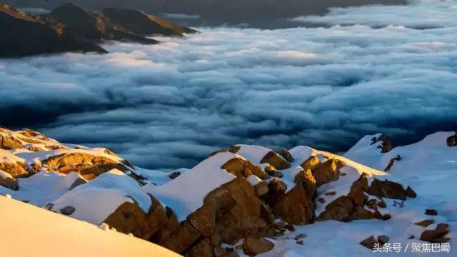 从成都出发最近的草原,成都出发4小时雪山花海