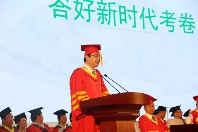 泪目学校演讲,泪目演讲的背后