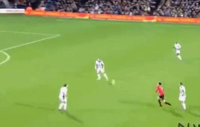 伊布玩花式足球,功夫足球代言人武僧佩佩