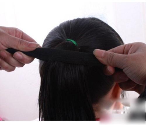 儿童盘发公主戴皇冠,7-12岁儿童简单盘发