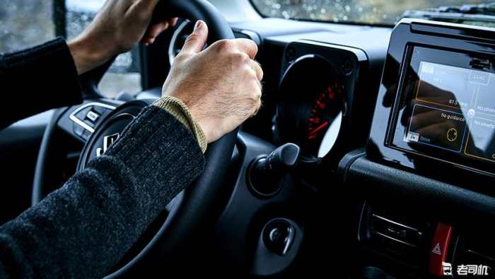 全新吉姆尼正式发布方盒子造型堪比奔驰G级仅10多万性能没得说