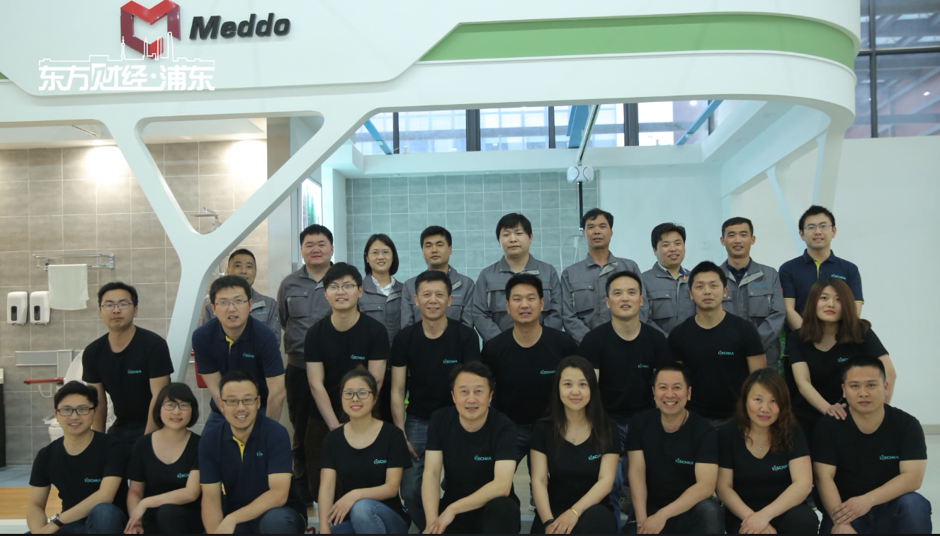 广特播报上海,上海电视台广特播报